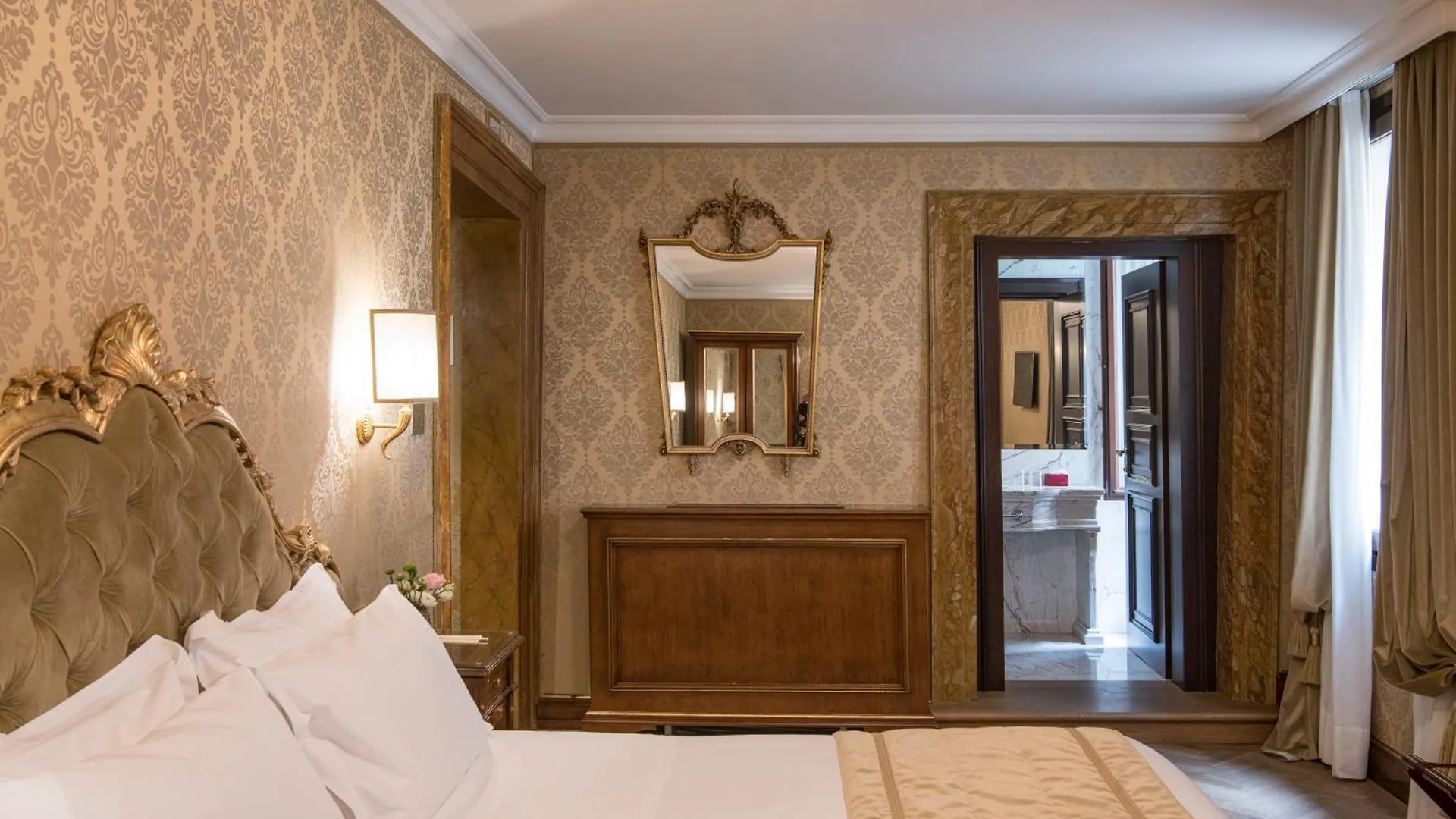 Hotel Nani Mocenigo Palace Venice 5*,