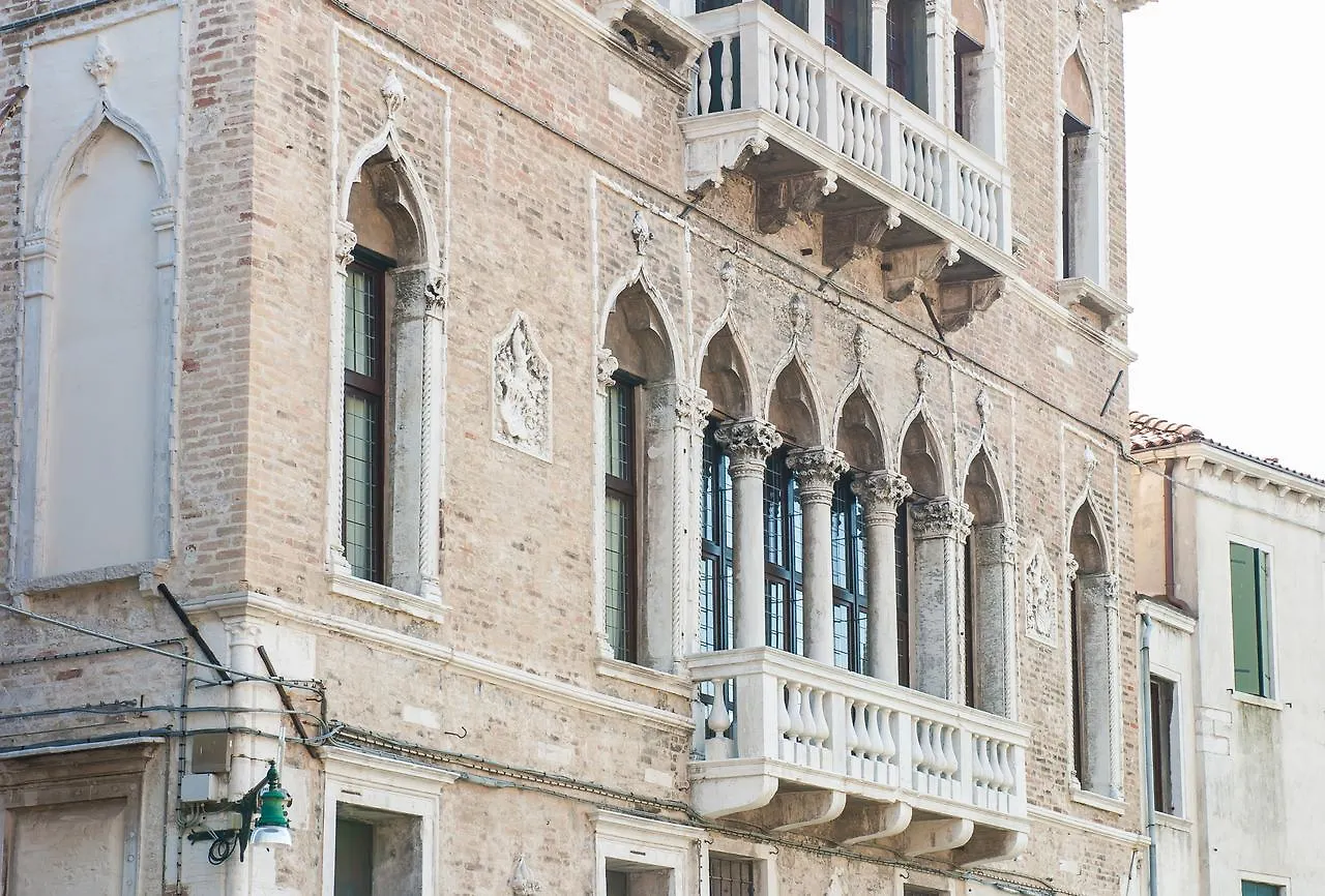 *****  Hotel Nani Mocenigo Palace Venice Italy